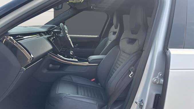 Land Rover Range Rover Sport 4.4 P635 V8 SV Ultimate Edition 5dr Auto Petrol Estate - Image 3